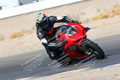 media/Jan-08-2022-SoCal Trackdays (Sat) [[1ec2777125]]/Turn 15 Inside (950am)/